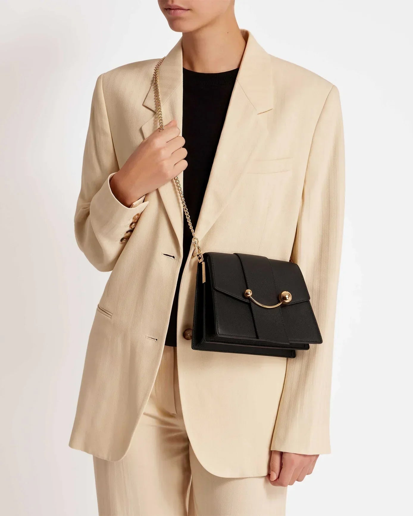 gid://shopify/MediaImage/24579382870110